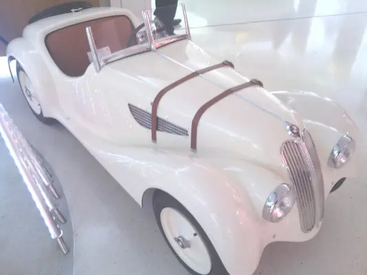 Jonah Lomu car