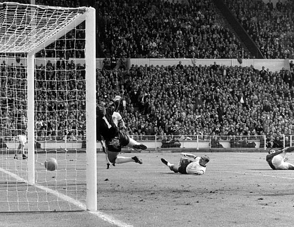 La Fifa teste la Goal Line Technology	